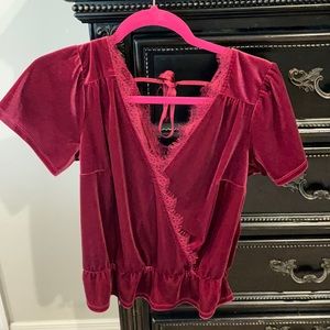 Abercrombie & Fitch top